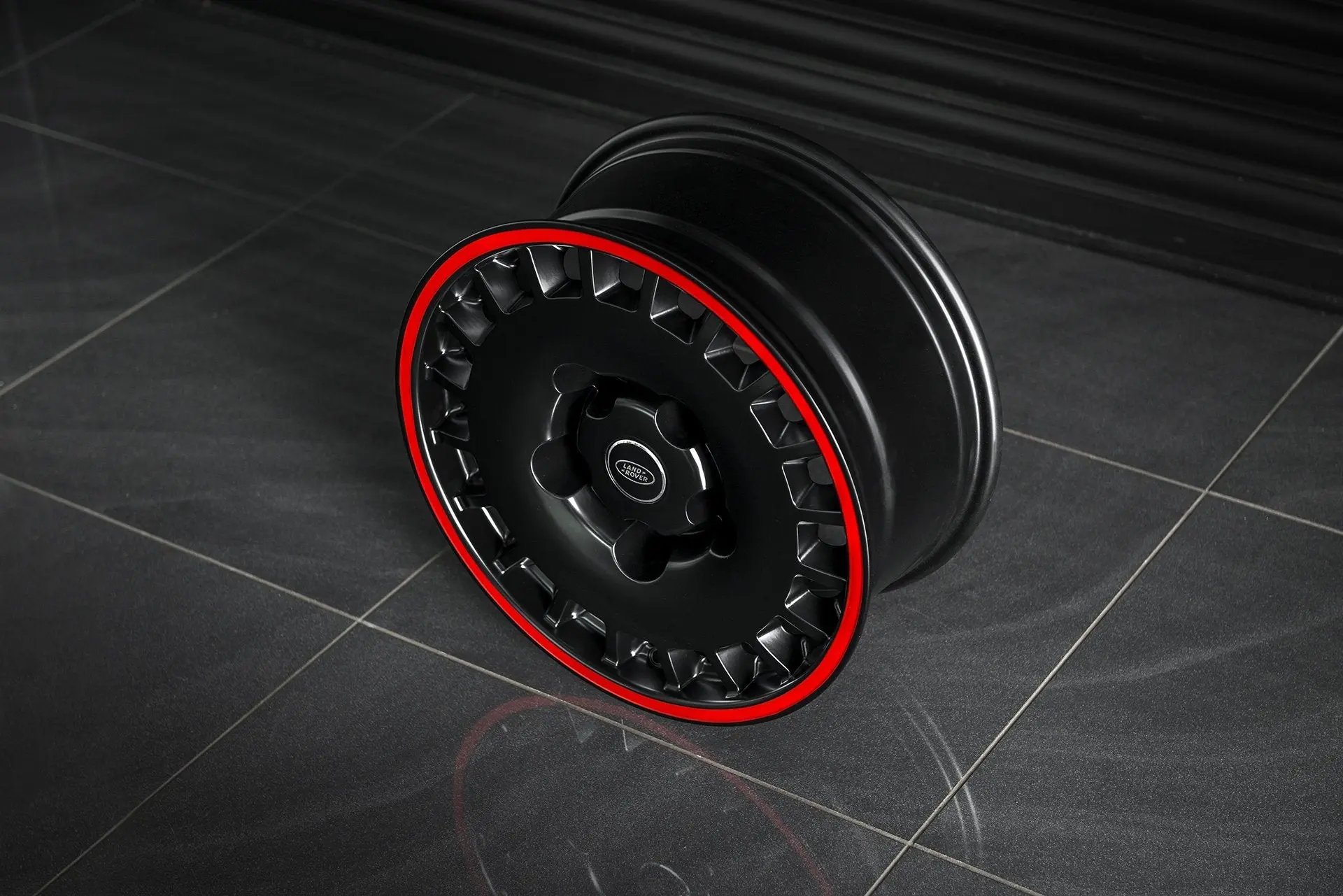Land Rover Defender (1991-2016) Alloy Wheels - Huntsman 1945 Retro Classic - Image 15