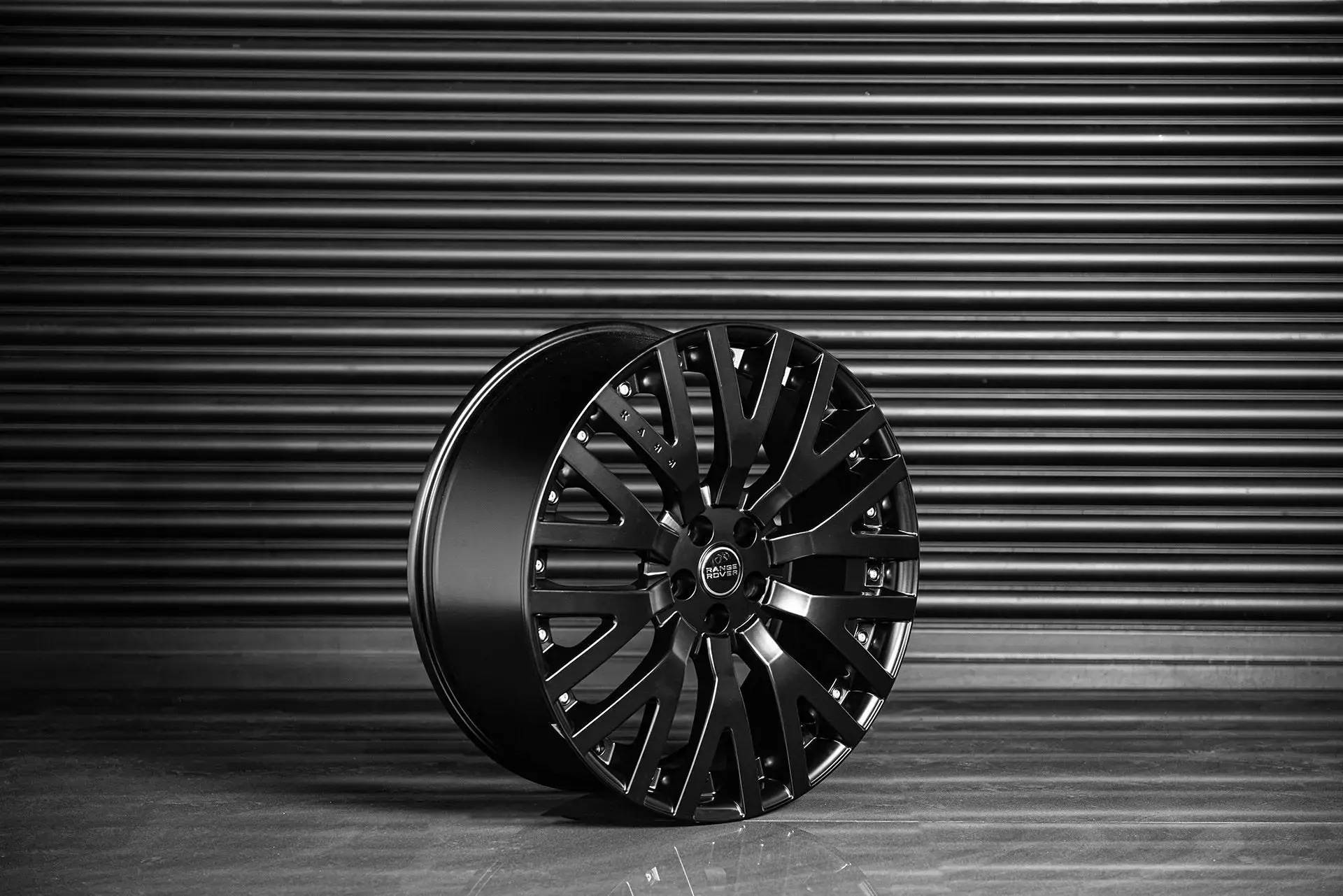 Land Rover Defender (2020 Onwards) Alloy Wheels - RS-2 Light - Image 27