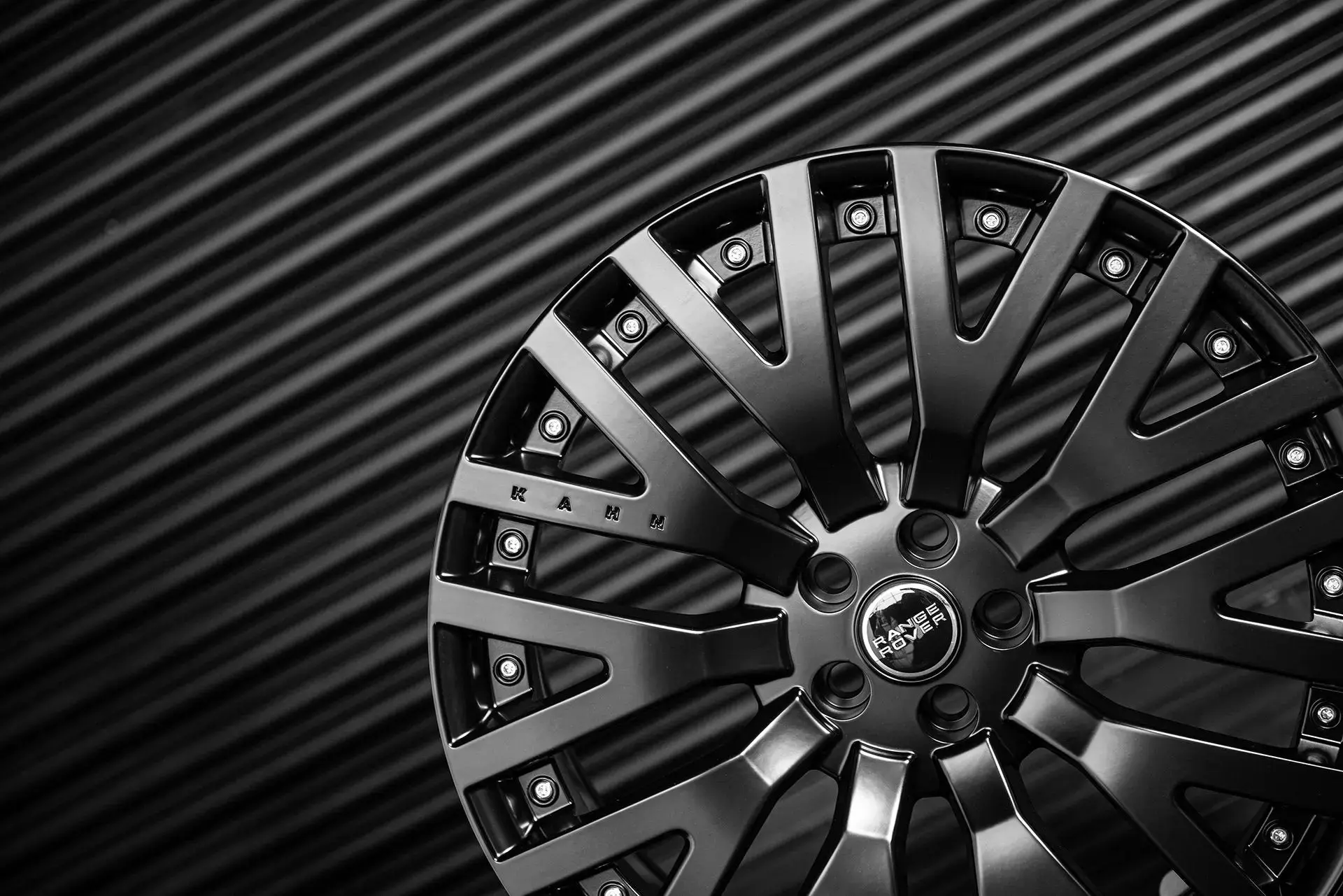 Land Rover Defender (2020 Onwards) Alloy Wheels - RS-2 Light - Image 7