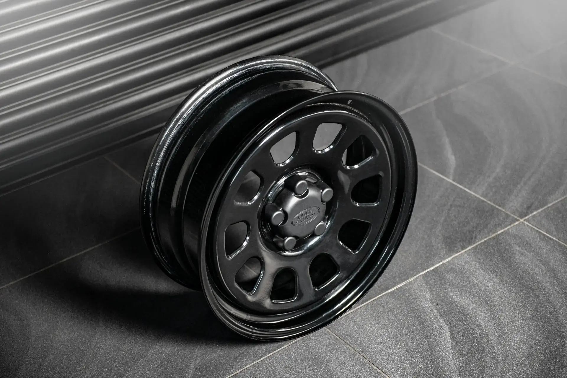 Land Rover Defender (2020 Onwards) Steel Wheels - Overland - Image 17