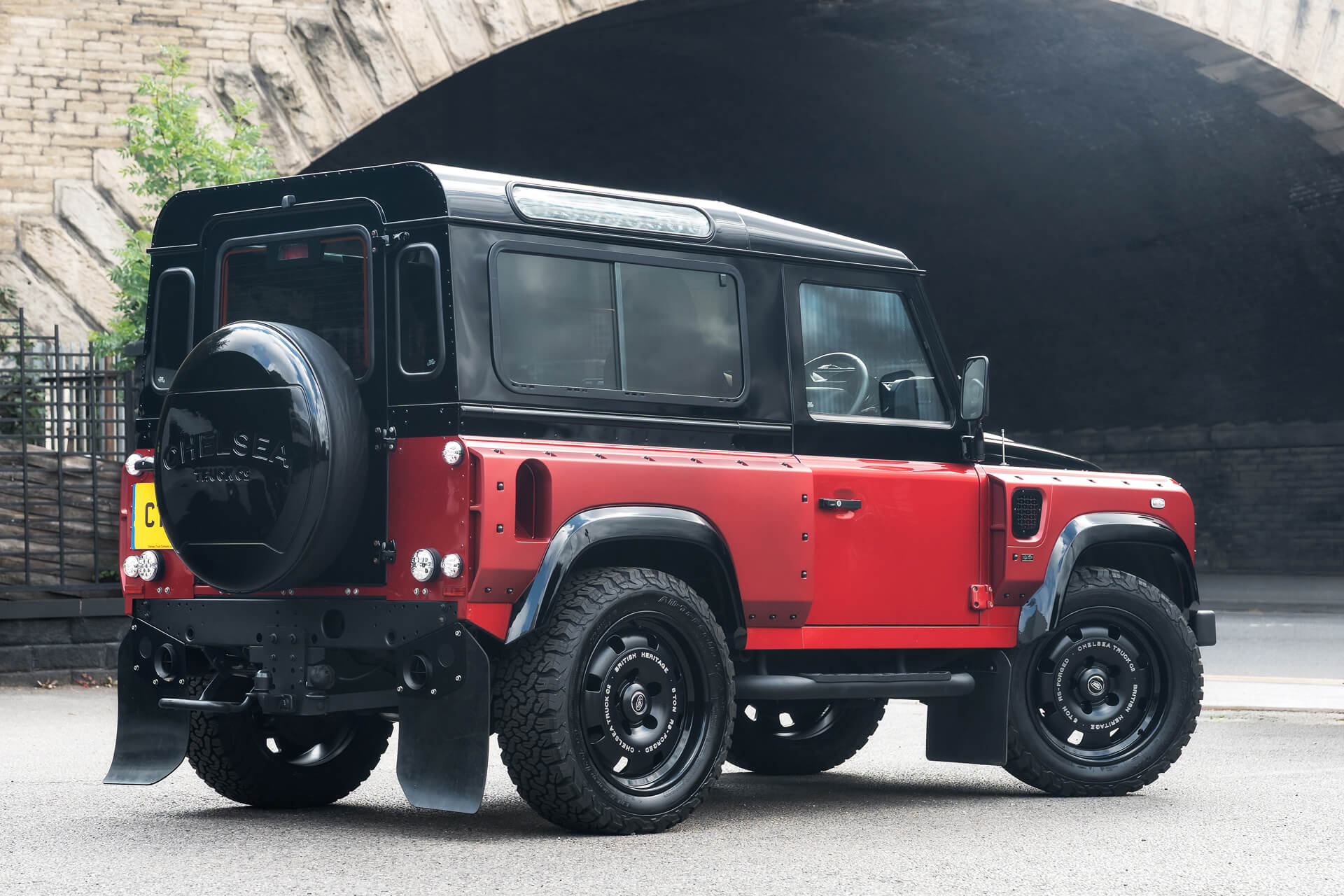 Land Rover Defender 90 (1991-2016) 25mm Suspension Lowering Kit - Image 13